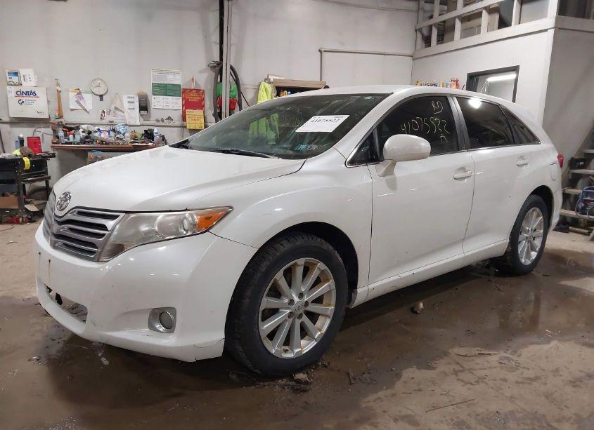 Photo 2 of 2010 Toyota Venza (VIN 4T3ZA3BB2AU029002)