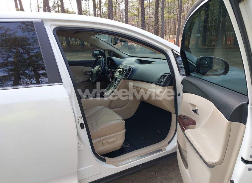 Photo 5 of 2011 Toyota Venza (VIN 4T3ZA3BB2BU040471)