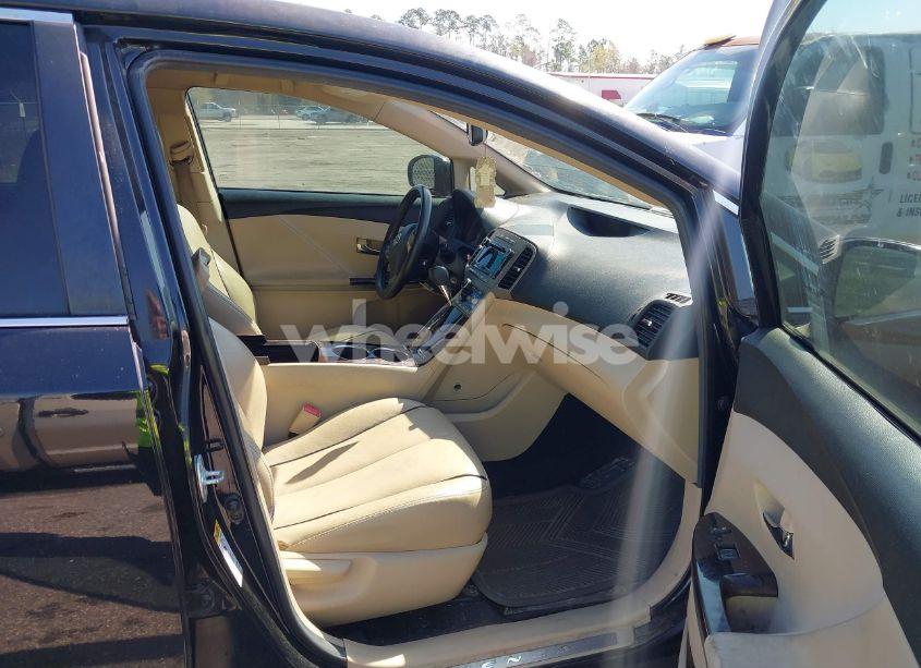 Photo 5 of 2010 Toyota Venza (VIN 4T3ZA3BB8AU034933)