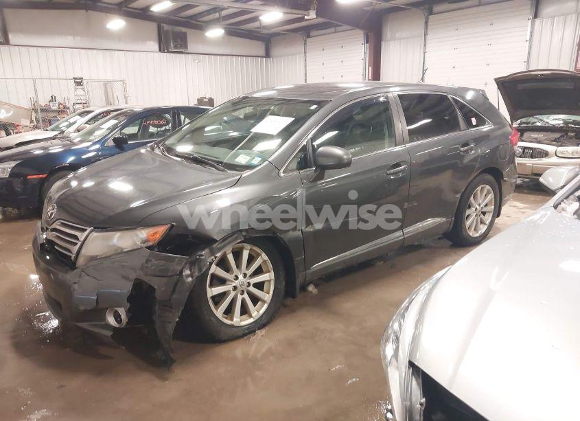 Photo 2 of 2010 Toyota Venza (VIN 4T3ZA3BB9AU029076)