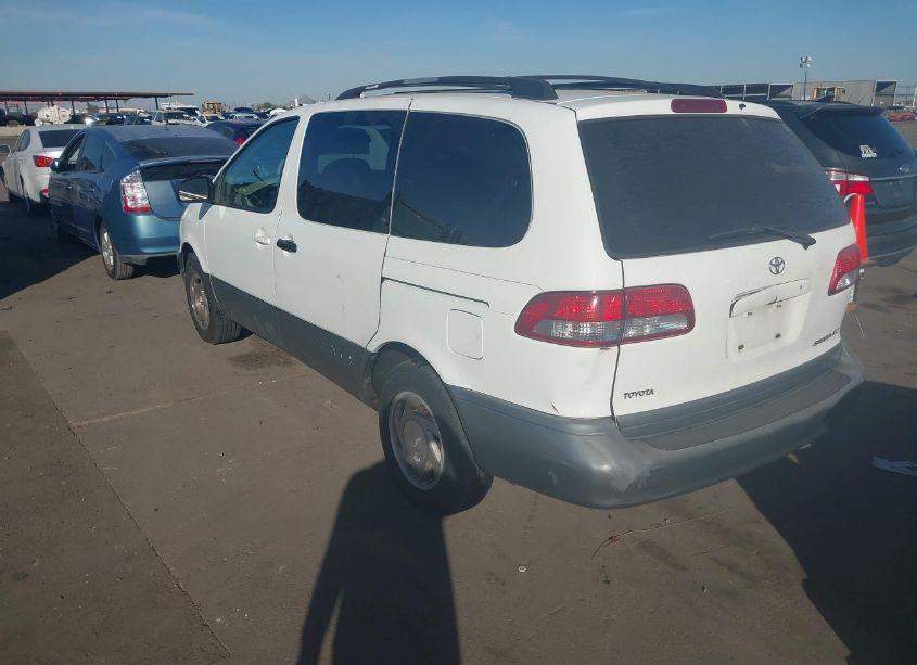 Photo 3 of 2001 Toyota Sienna XLE (VIN 4T3ZF13C01U378950)