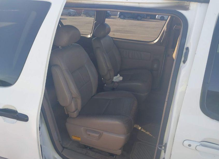 Photo 8 of 2001 Toyota Sienna XLE (VIN 4T3ZF13C01U378950)