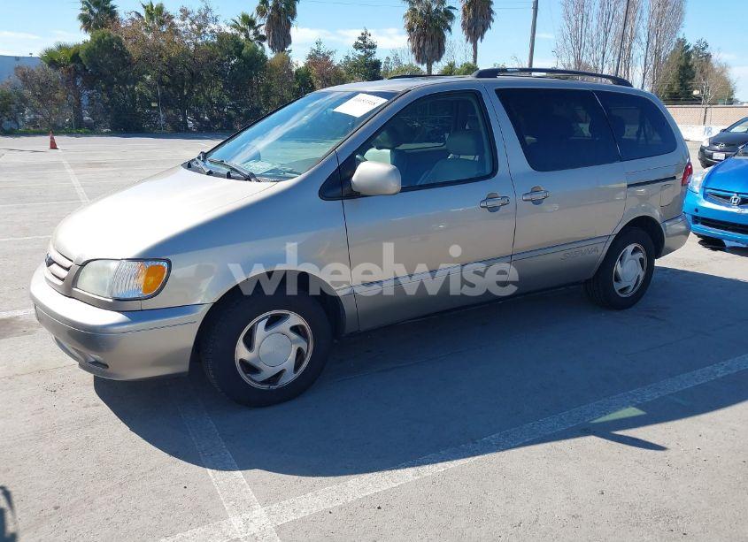 Photo 2 of 2001 Toyota Sienna XLE (VIN 4T3ZF13C01U381668)