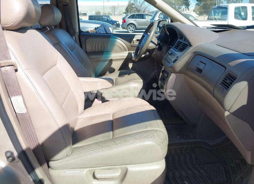 Photo 5 of 2001 Toyota Sienna XLE (VIN 4T3ZF13C01U381668)