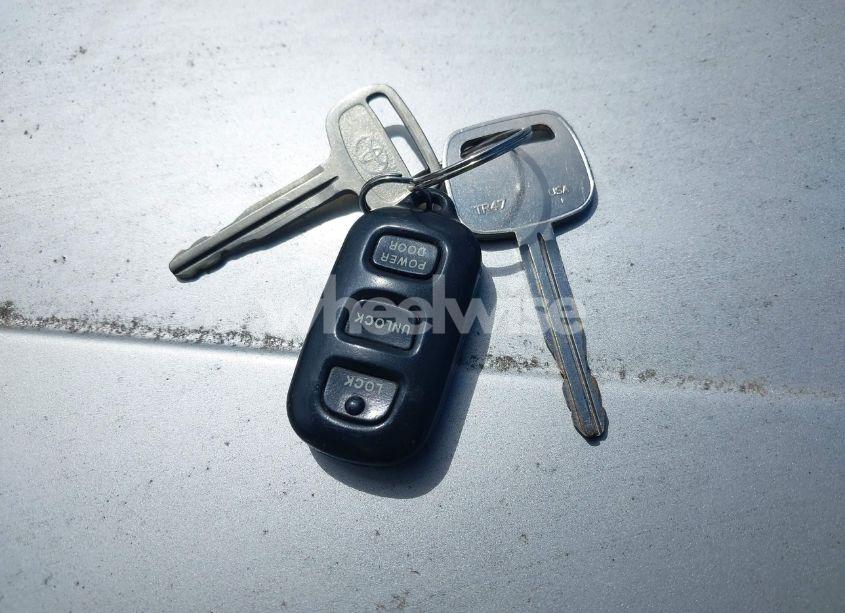 Photo 11 of 2002 Toyota Sienna LE (VIN 4T3ZF13C02U421846)