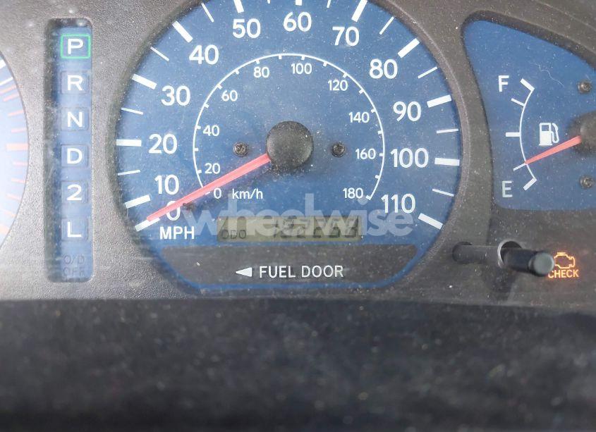 Photo 12 of 2002 Toyota Sienna LE (VIN 4T3ZF13C02U421846)