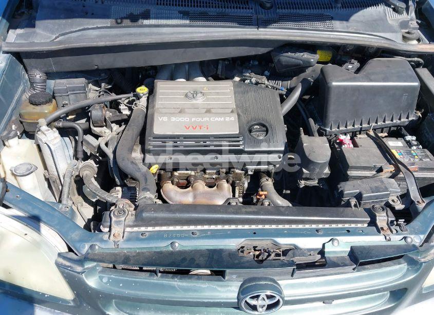 Photo 10 of 2002 Toyota Sienna XLE (VIN 4T3ZF13C02U442678)