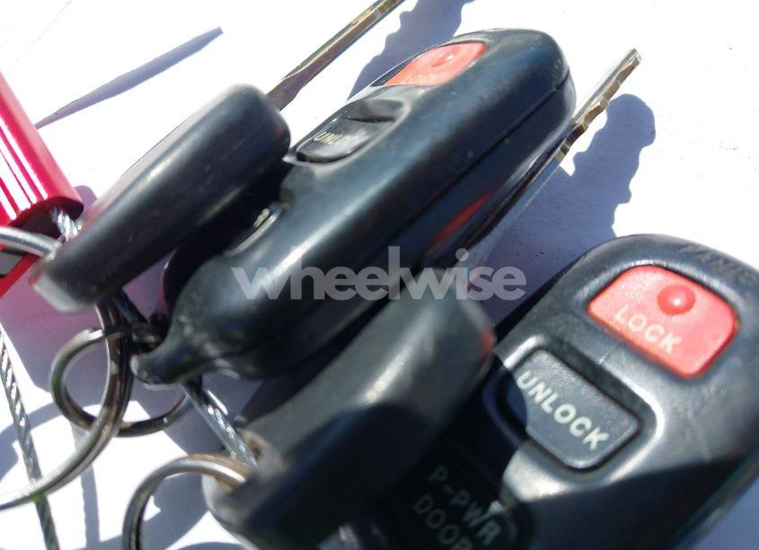 Photo 11 of 2002 Toyota Sienna XLE (VIN 4T3ZF13C02U442678)