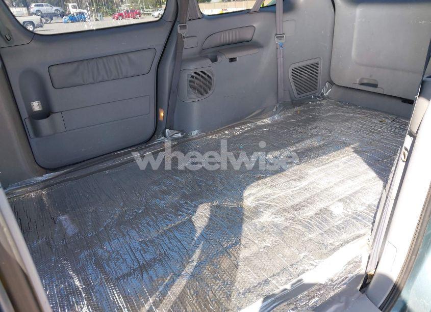 Photo 8 of 2002 Toyota Sienna XLE (VIN 4T3ZF13C02U442678)