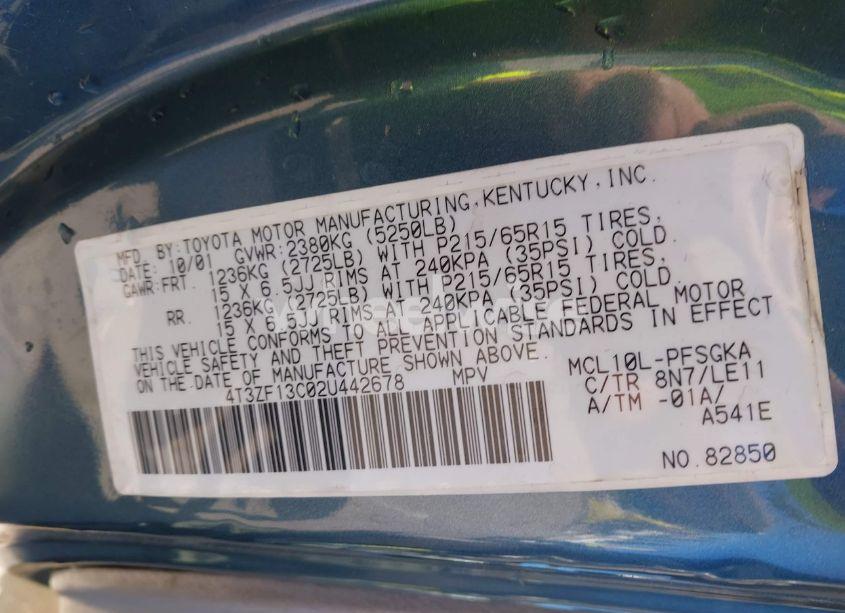 Photo 9 of 2002 Toyota Sienna XLE (VIN 4T3ZF13C02U442678)