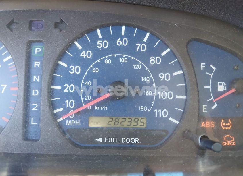 Photo 7 of 2002 Toyota Sienna XLE (VIN 4T3ZF13C02U466267)