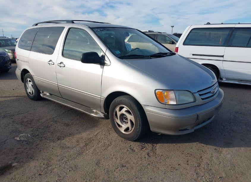 2003 Toyota Sienna XLE (VIN 4T3ZF13C03U516487) main photo