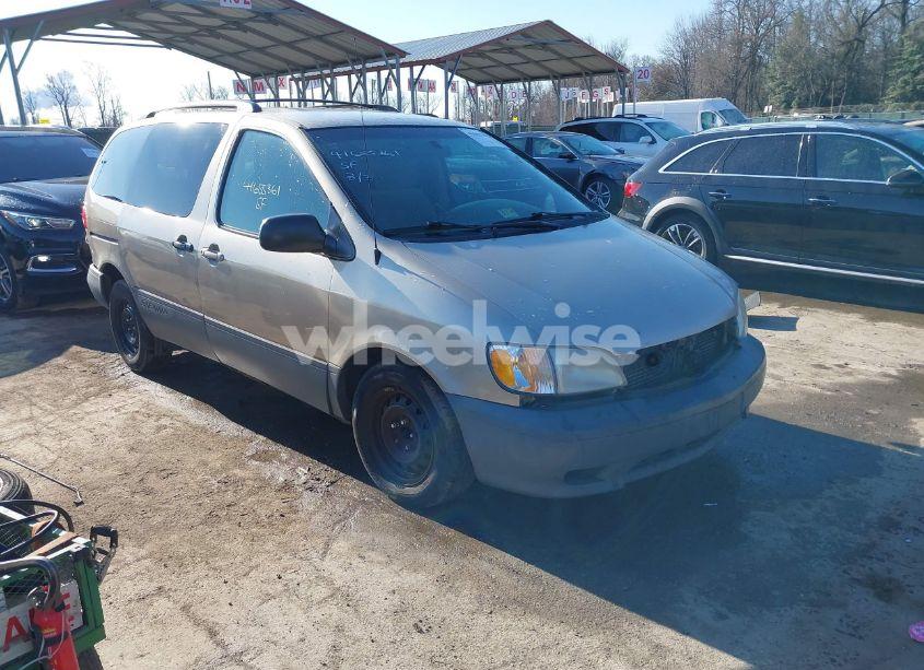 2003 Toyota Sienna LE (VIN 4T3ZF13C03U524122) main photo