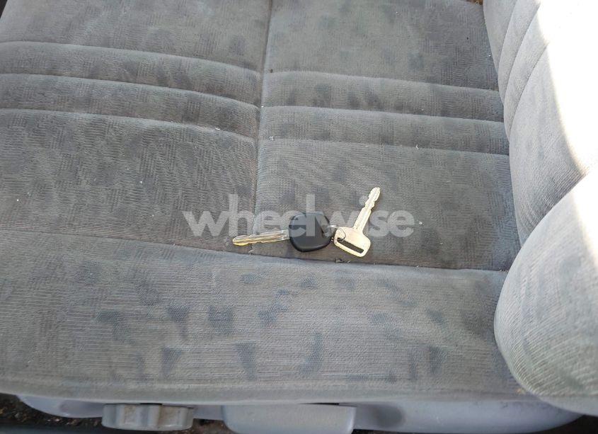 Photo 11 of 2003 Toyota Sienna LE (VIN 4T3ZF13C03U554205)