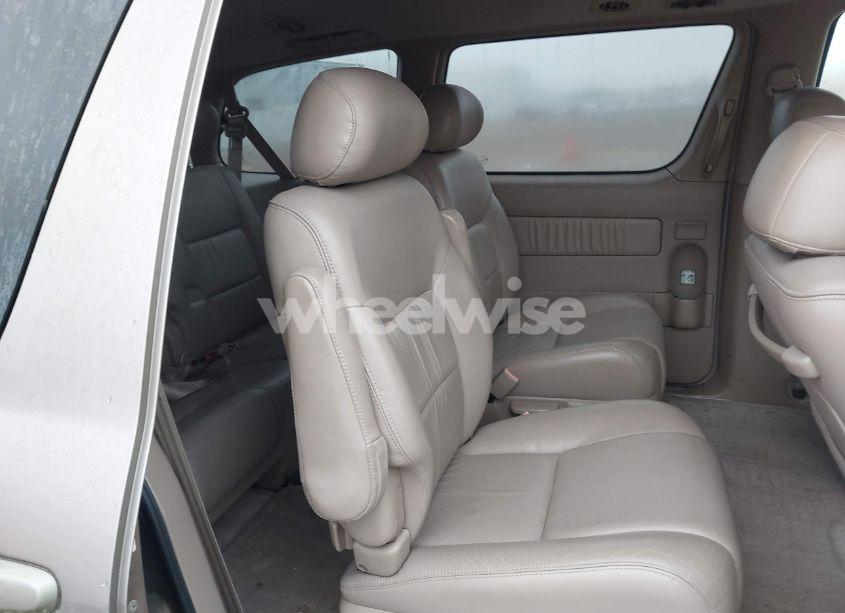 Photo 8 of 1998 Toyota Sienna XLE (VIN 4T3ZF13C0WU032131)