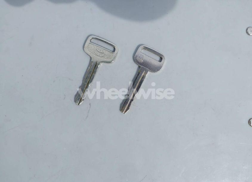 Photo 11 of 2000 Toyota Sienna LE (VIN 4T3ZF13C0YU179830)