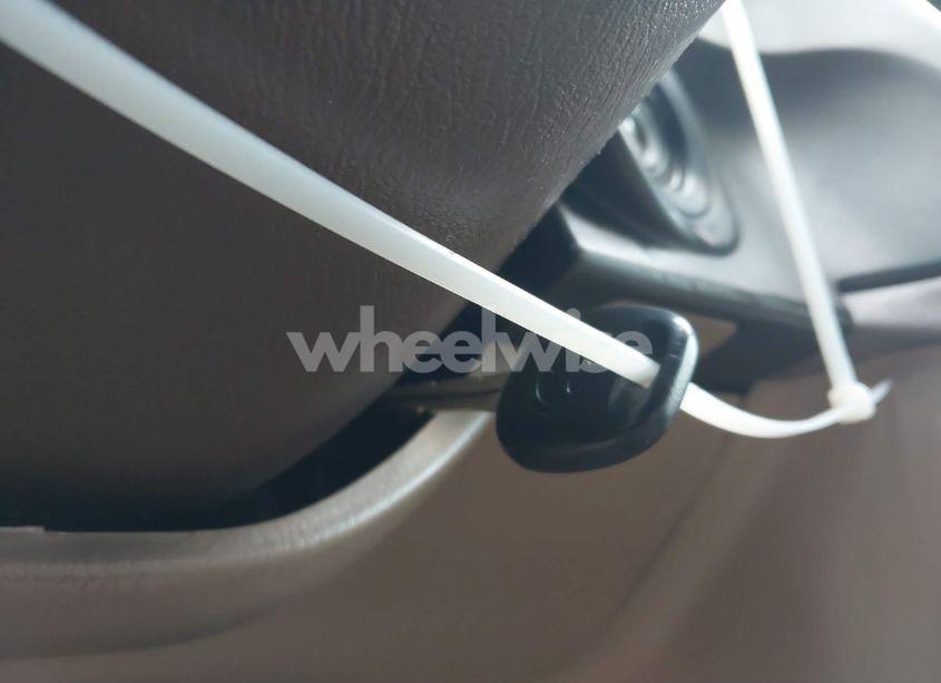 Photo 11 of 2000 Toyota Sienna XLE (VIN 4T3ZF13C0YU205410)