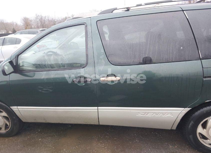 Photo 14 of 2000 Toyota Sienna XLE (VIN 4T3ZF13C0YU205410)