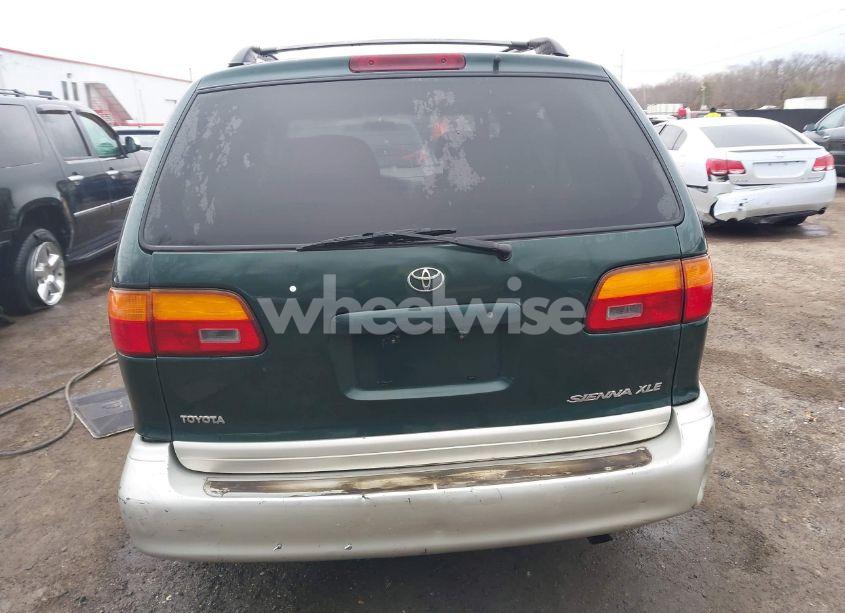 Photo 16 of 2000 Toyota Sienna XLE (VIN 4T3ZF13C0YU205410)
