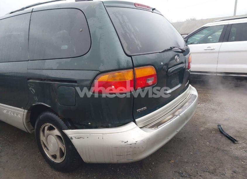 Photo 6 of 2000 Toyota Sienna XLE (VIN 4T3ZF13C0YU205410)