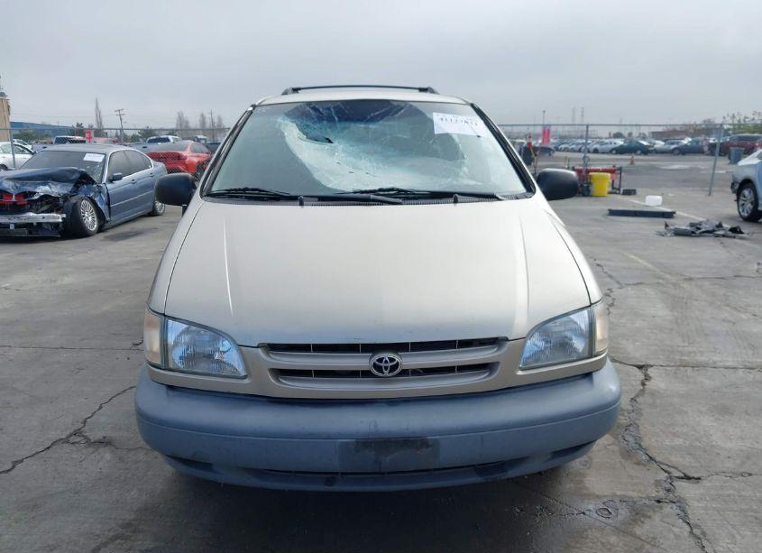 Photo 12 of 2000 Toyota Sienna LE (VIN 4T3ZF13C0YU273075)
