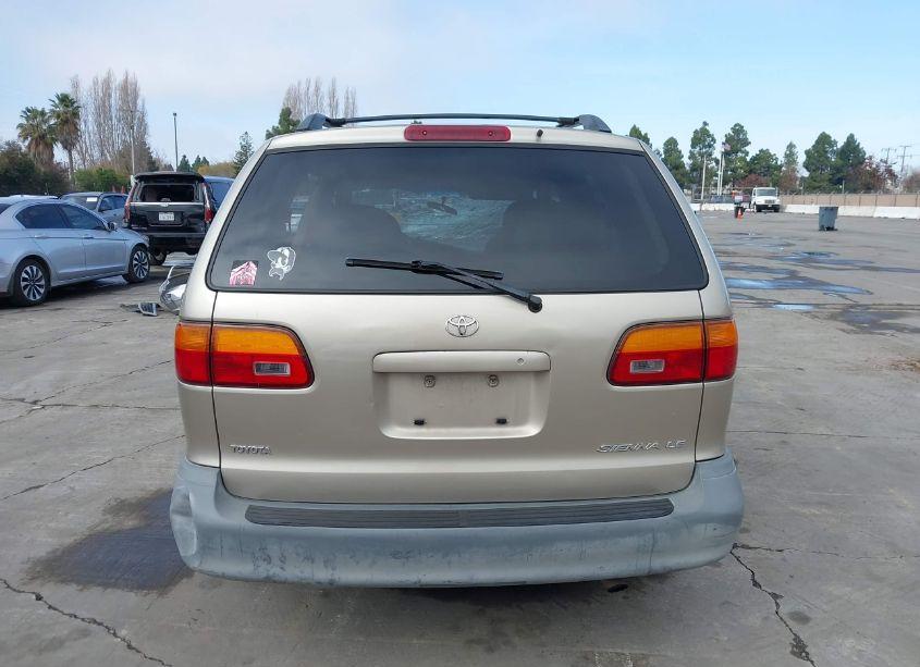 Photo 16 of 2000 Toyota Sienna LE (VIN 4T3ZF13C0YU273075)