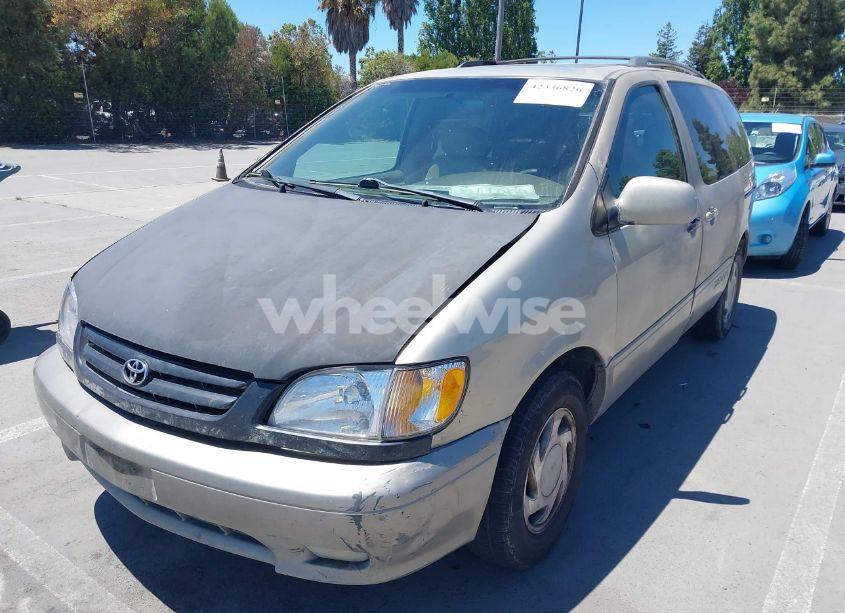 Photo 6 of 2001 Toyota Sienna LE/XLE (VIN 4T3ZF13C11U365141)