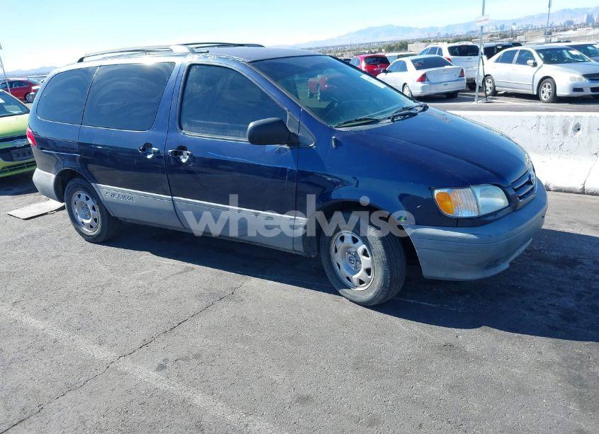 2001 Toyota Sienna LE (VIN 4T3ZF13C11U389231) main photo