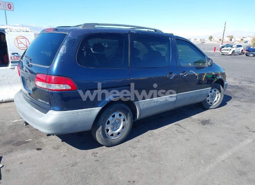 Photo 4 of 2001 Toyota Sienna LE (VIN 4T3ZF13C11U389231)