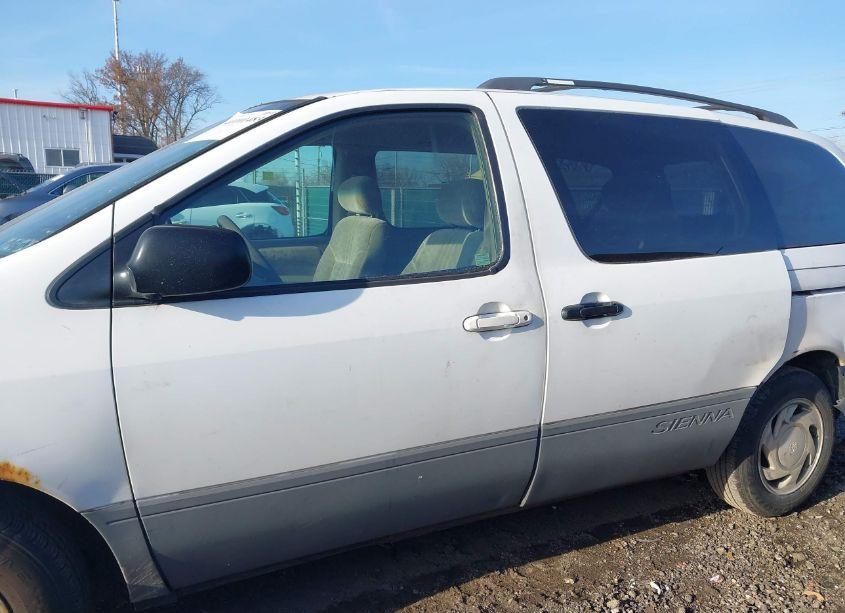Photo 14 of 2001 Toyota Sienna LE (VIN 4T3ZF13C11U404777)