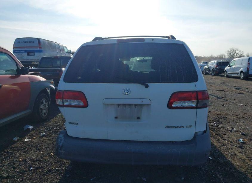 Photo 16 of 2001 Toyota Sienna LE (VIN 4T3ZF13C11U404777)