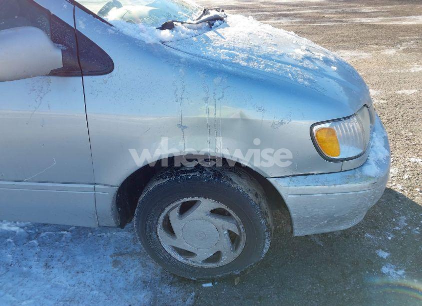 Photo 16 of 2002 Toyota Sienna LE (VIN 4T3ZF13C12U421046)