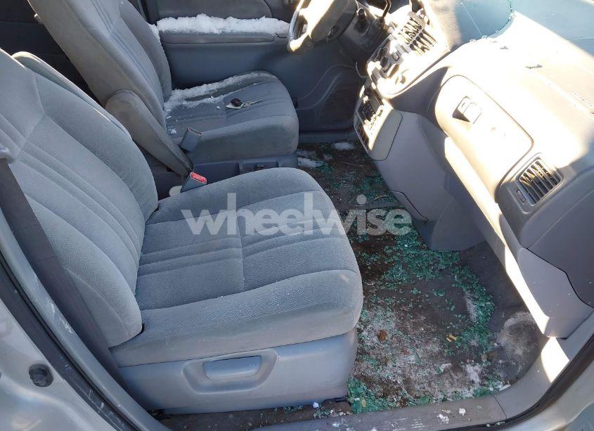 Photo 5 of 2002 Toyota Sienna LE (VIN 4T3ZF13C12U421046)