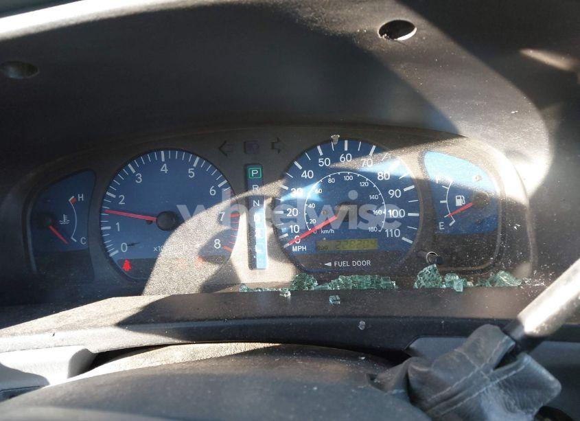 Photo 7 of 2002 Toyota Sienna LE (VIN 4T3ZF13C12U421046)