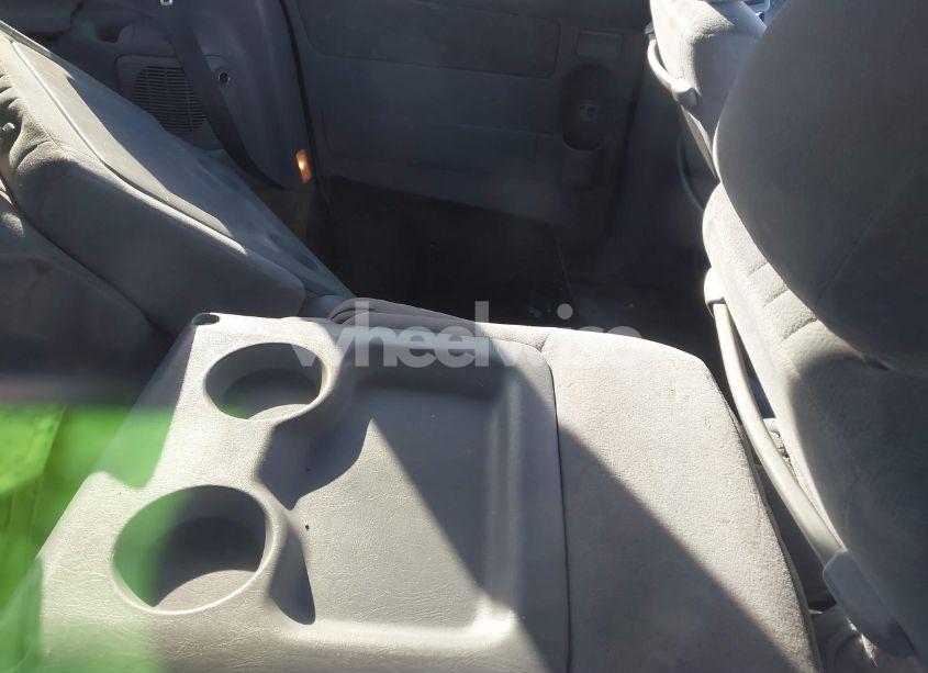 Photo 8 of 2002 Toyota Sienna LE (VIN 4T3ZF13C12U421046)