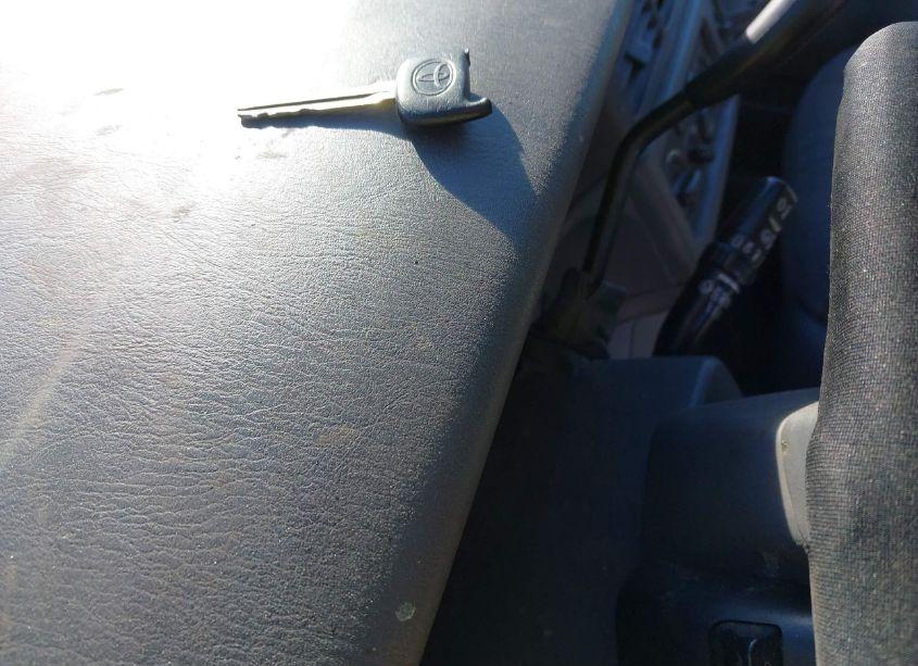 Photo 11 of 2002 Toyota Sienna LE (VIN 4T3ZF13C12U444861)