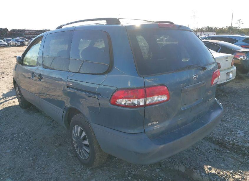 Photo 3 of 2002 Toyota Sienna LE (VIN 4T3ZF13C12U444861)