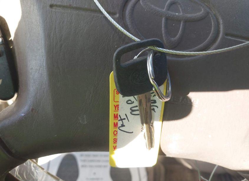 Photo 11 of 2002 Toyota Sienna LE (VIN 4T3ZF13C12U463118)