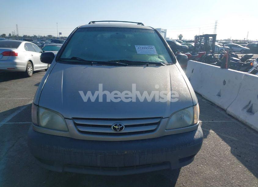 Photo 6 of 2003 Toyota Sienna LE (VIN 4T3ZF13C13U529068)