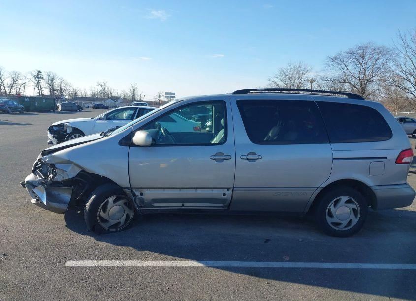 Photo 14 of 2003 Toyota Sienna XLE (VIN 4T3ZF13C13U529989)