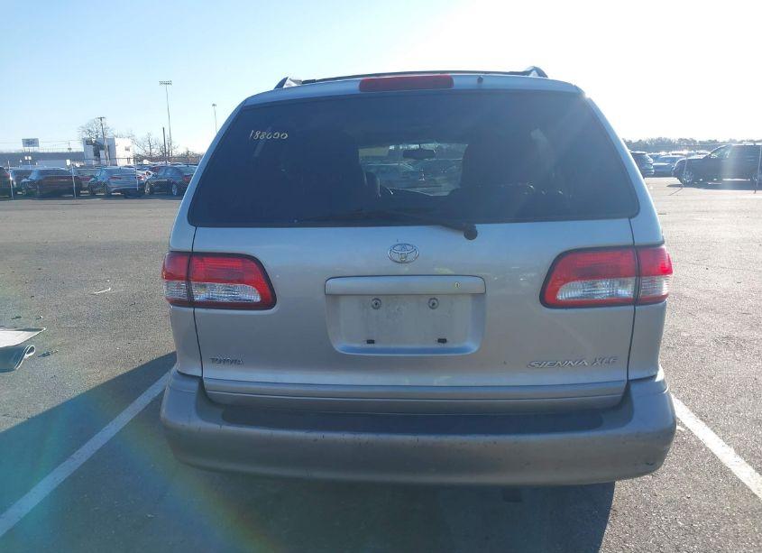 Photo 16 of 2003 Toyota Sienna XLE (VIN 4T3ZF13C13U529989)