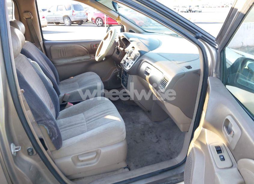 Photo 5 of 1998 Toyota Sienna XLE (VIN 4T3ZF13C1WU051030)