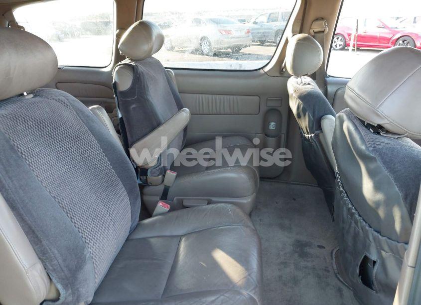 Photo 8 of 1998 Toyota Sienna XLE (VIN 4T3ZF13C1WU051030)