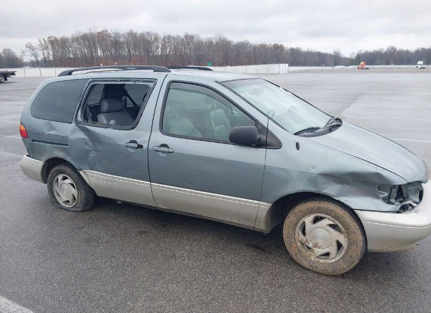 Photo 6 of 1998 Toyota Sienna XLE (VIN 4T3ZF13C1WU063694)