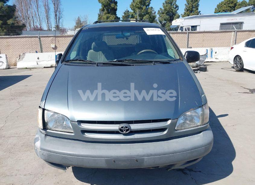 Photo 6 of 1999 Toyota Sienna LE (VIN 4T3ZF13C1XU097653)