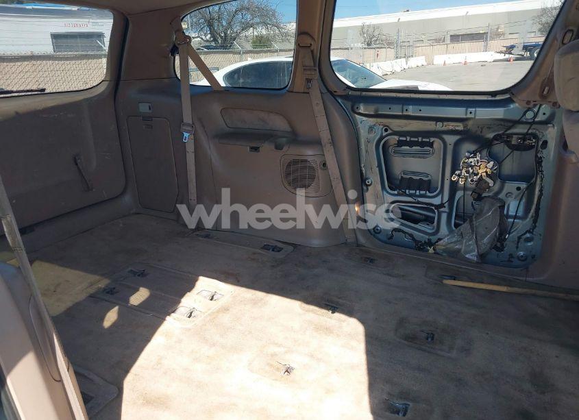 Photo 8 of 1999 Toyota Sienna LE (VIN 4T3ZF13C1XU097653)