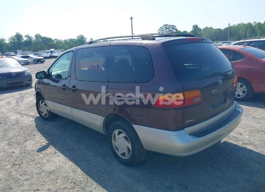 Photo 3 of 2000 Toyota Sienna XLE (VIN 4T3ZF13C1YU187368)