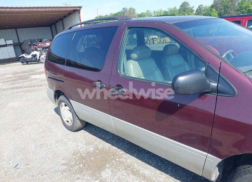 Photo 6 of 2000 Toyota Sienna XLE (VIN 4T3ZF13C1YU187368)