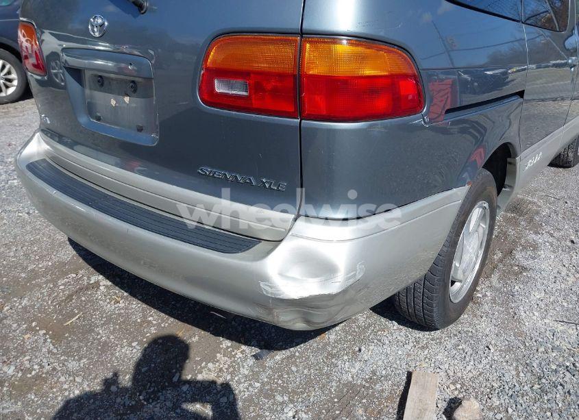 Photo 6 of 2000 Toyota Sienna XLE (VIN 4T3ZF13C1YU270802)