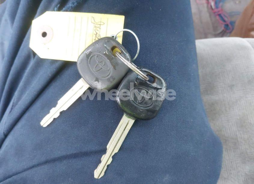 Photo 11 of 2001 Toyota Sienna XLE (VIN 4T3ZF13C21U339020)